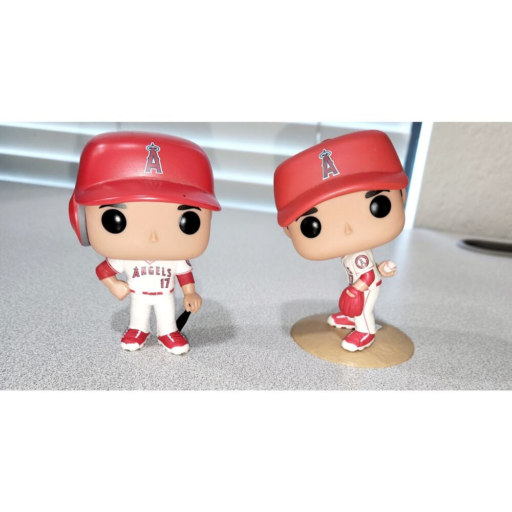 Shohei Ohtani LA Angels 2 Pack White Jersey Funko Pitching & Batting Figurines